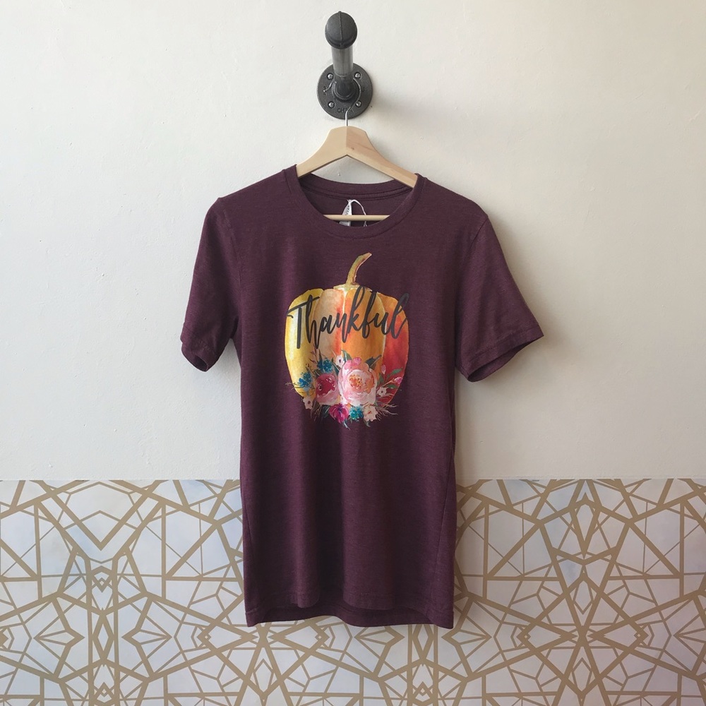 Thankful 🍂 Graphic Tee - Picture 2 of 3